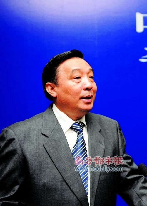 ���°��״�ȷ���ƶ�����ʵ����